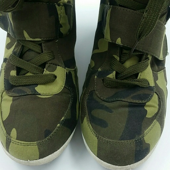 BLUE SUEDE SHOES  l Camouflage High Tops - Picture 3 of 7
